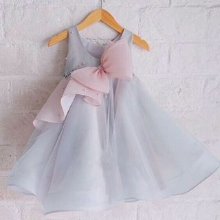 Đầm dáng hoa loa kèn cực xinh xắn cho bé
