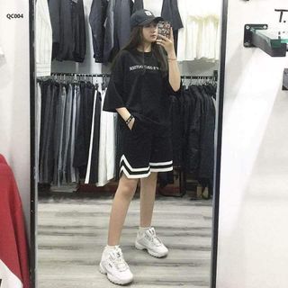 QUẦN SHORT V LINE SỌC