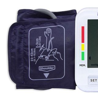Máy đo huyết áp bắp tay iMediCare iBPM-6S