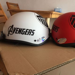 Nón bảo hiểm 1/2 Avengers