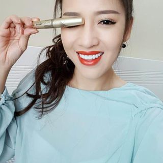 Mascara chứa tinh chất dưỡng mi - Accent Essence Mascara