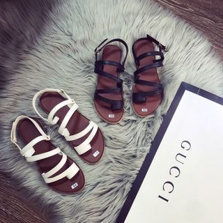 giày sandal quai hậu