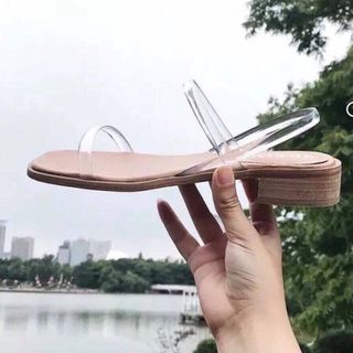 giày sandal quai mảnh trong siêu xinh