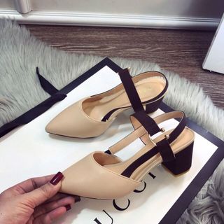 giày sandal cao gót bít mui