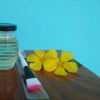 Chai bi lăn môi dầu dừa nguyên chất