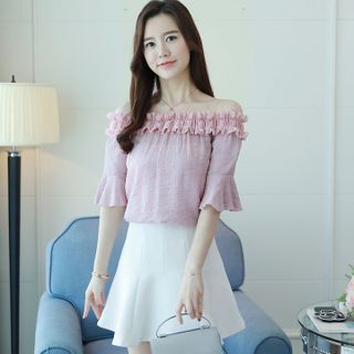 Áo kiểu nữ trễ vai tay loe Màu Hồng