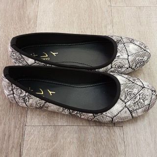 Giày búp bê nữ Kirei si gạch - LP hoa hồng MB008