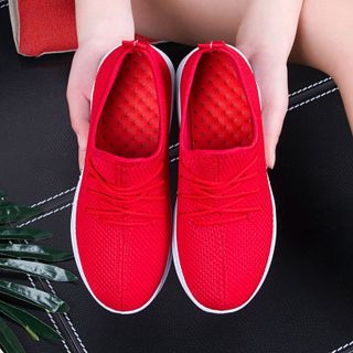 GIẦY THỂ THAO NỮ