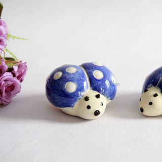 Tượng Con bọ Cánh cam bằng Gốm