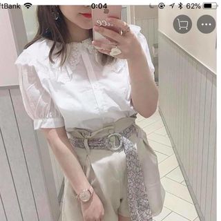 Áo Sơ Mi Cổ Bèo Tay Phồng