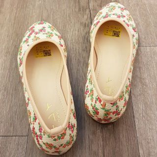 Giày búp bê Kirei si hoa - LP nhí MB008 đục lỗ nền