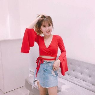 Áo Cổ V Tay Loe