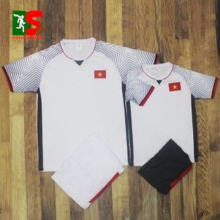áo bong đá tre em