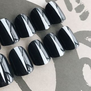 Bộ 24 Móng Tay Giả 01