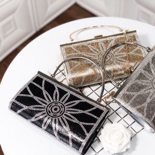 ví dựa tiệc siêu sang