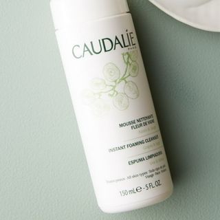 Sữa rửa mặt Caudalie instant foaming cleanser