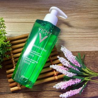 Sữa rửa mặt dạng gel Vichy Normaderm Deep Cleansing 200ml