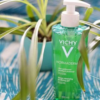 Sữa rửa mặt dạng gel Vichy Normaderm Deep Cleansing 200ml