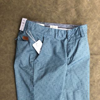 Quần short bố chấm co dãn