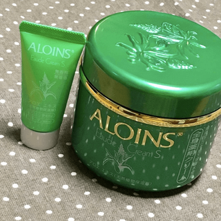 Kem dưỡng trắng da Aloins Eaude Cream S 185g
