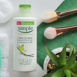 SỮA TẨY TRANG SIMPLE KIND TO SKIN PURIFYING CLEANSING LOTION