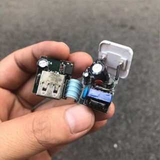 CỦ SẠC IPHONE CÓ TÁO LOẠI AA TỐT
