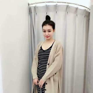 Cardigan dáng dài cài khuy