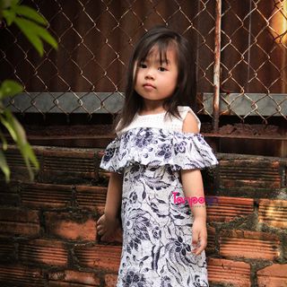 Đầm bèo hở vai phối ren