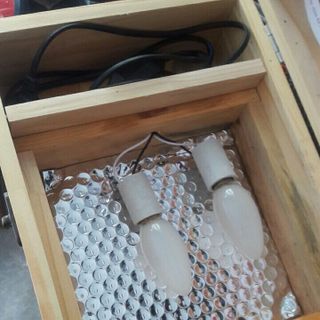Hộp massage chân đá muối himalaya loại cong
