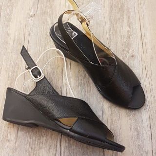 Sandal nữ cao gót Kirei - KT đế xuồng 5p quai chéo D185SC