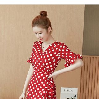 ĐẦM XÒE CỔ V HỌA TIẾT CHẤM BI