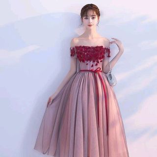 ĐẦM XÒE TRỄ VAI PHỐI MÀU ĐÍNH HOA