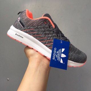 Das 687 nữ về 4 màu