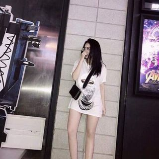Túi đeo chéo hot hit viền đinh