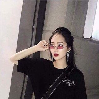 Túi đeo chéo hot hit viền đinh