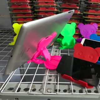 Kệ gấu lớn dựng điện thoại và ipad
