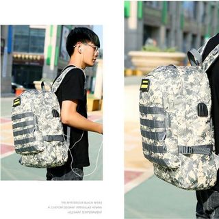 Balo Bubg tích hợp dây sạc điện thoại và dây cắm tai nghe