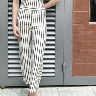 JUM THUN SỌC HỞ LƯNG