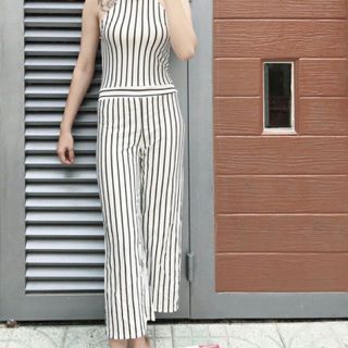 JUM THUN SỌC HỞ LƯNG