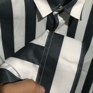 Sơ mi lụa kẻ sọc trẻ trung