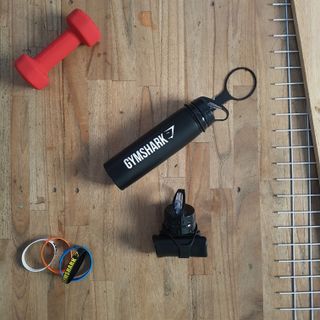 bình nước gymshark