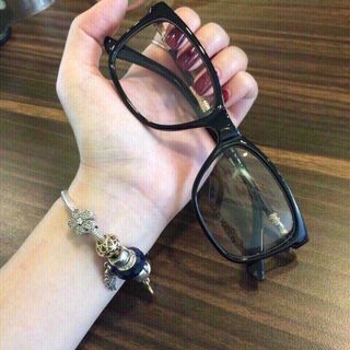 mắt kính cận ngố gọng tròn