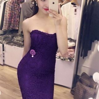 ĐẦM REN CÚP NGỰC ĐÍNH HOA HỒNG EO MS 2002