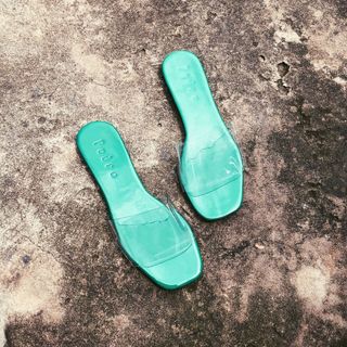 dép quai ngang màu sắc
