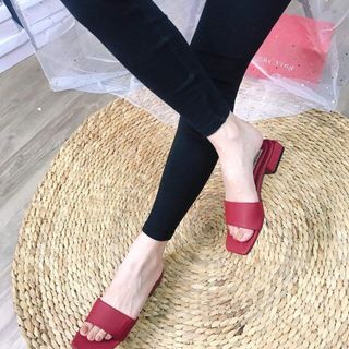dép quai ngang gót thấp