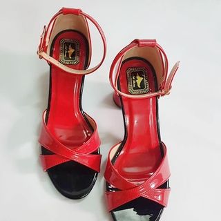 Giày gót tròn mỹ thuật