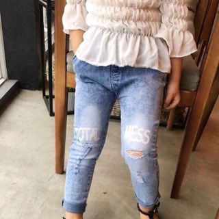 Quần jean rách gối đại có sẵn - QBG0407120