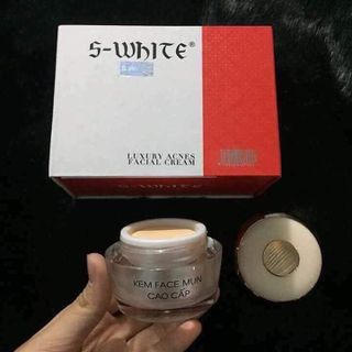 Face mụn Swhite