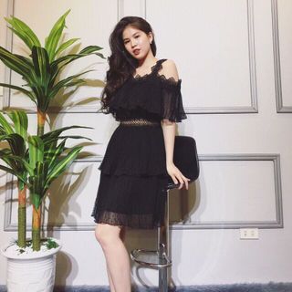 ĐẦM REN RỚT VAI