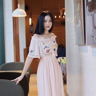 ĐẦM MAXI BẸT VAI THÊU HOA
